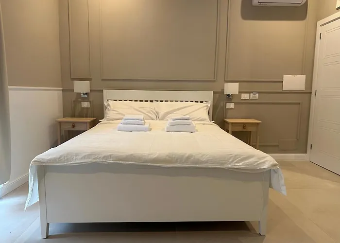 Terrazza Carbonara * Neapel